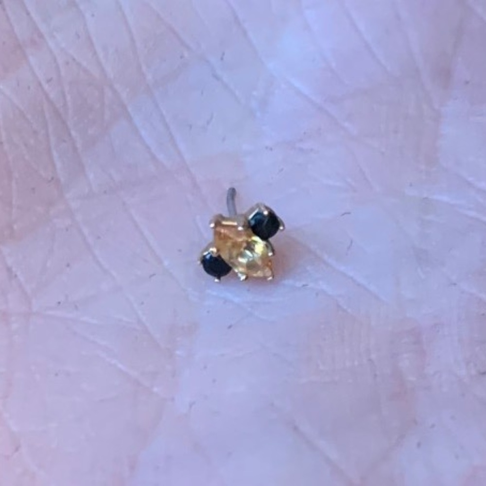 18k gold Anatometal marquise end